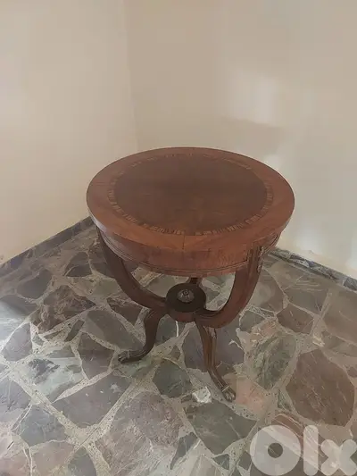 antique round table