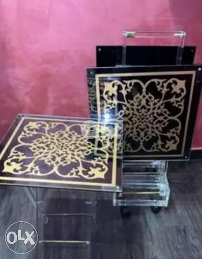 ٣ طاولات بلاكسي مع ستاند