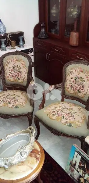 obusson chairs