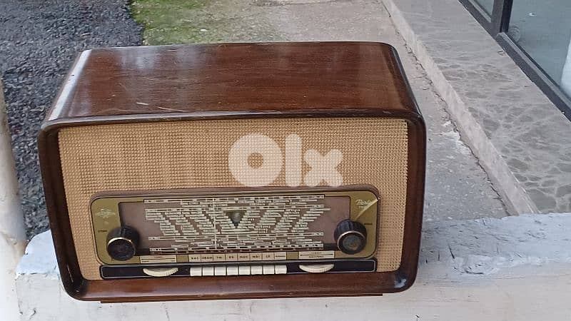 antique 8