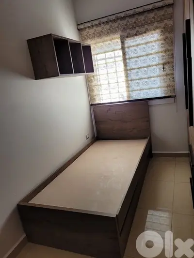 تخت مع جارور جديدة بافضل الاسعار من المعمل