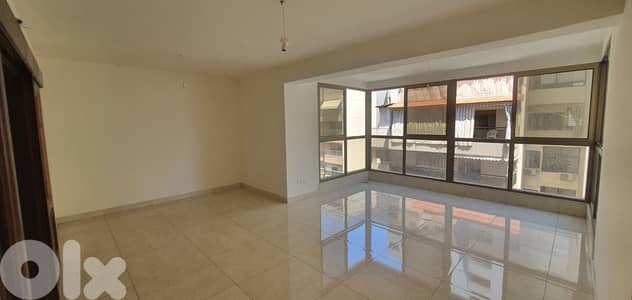 Apartment for sale in Ras el Nabaa  -  شقة للبيع في راس النبع