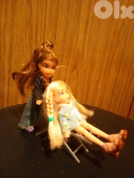 2 LIL BRATZ Smallest Ever MGA wearing dolls, Both +Long chair=30$ 1