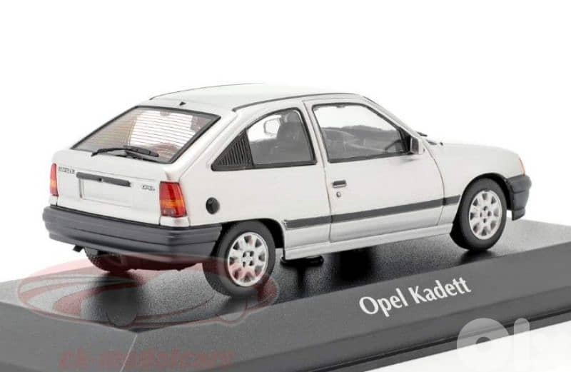 Opel Kadett 1990 diecast car model 1;43 3