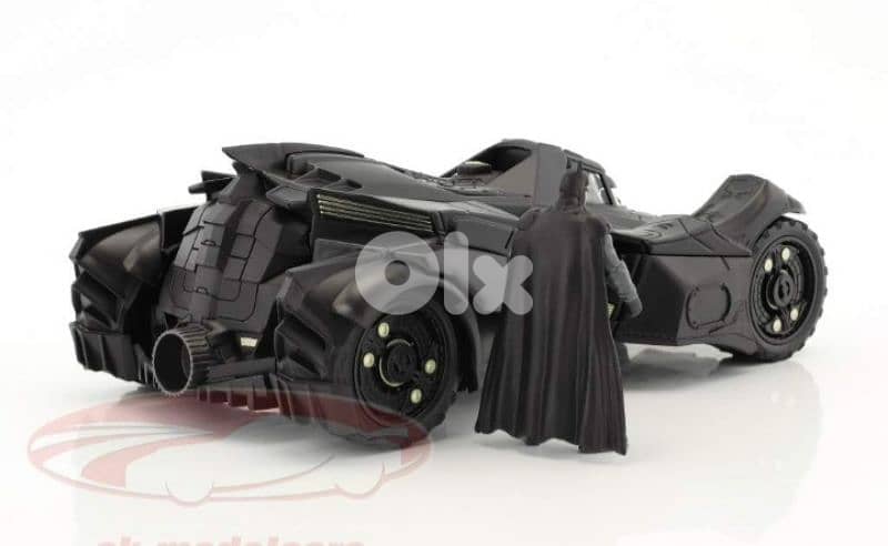 Batmobile Arkham Knight (w/ figure) diecast car model 1:24. 2