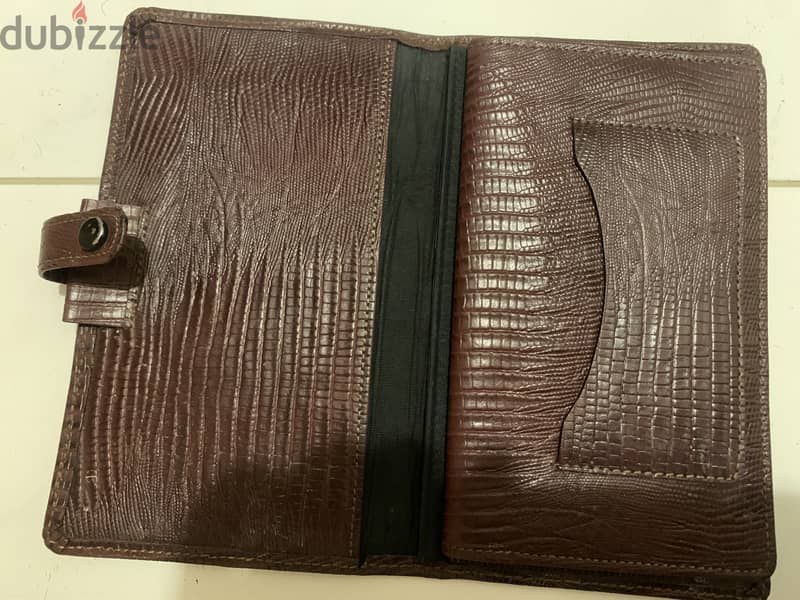 Assorted wallets 7