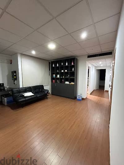 Office in Jounieh - مكتب للاجار جونيه Office in Jounieh - مكتب للاجار جونيه