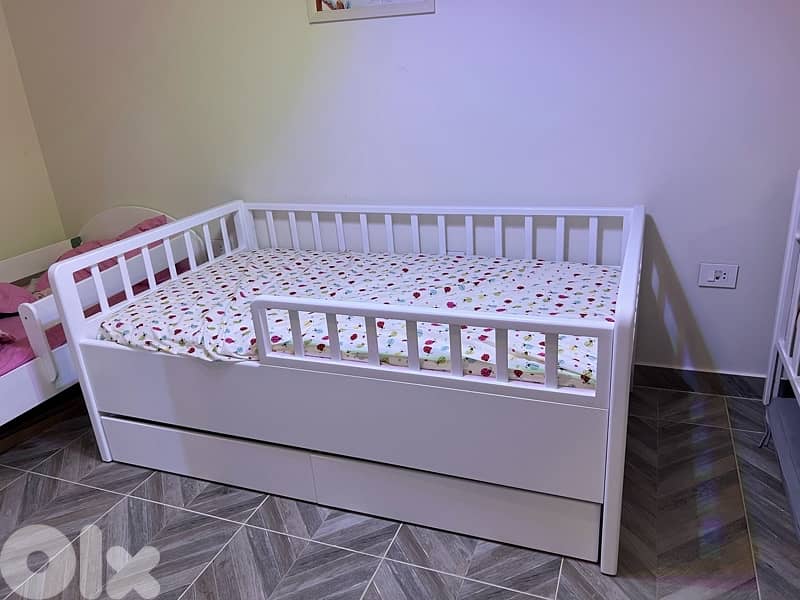 Bed Massif Zein real wood. size 180 on 100 2