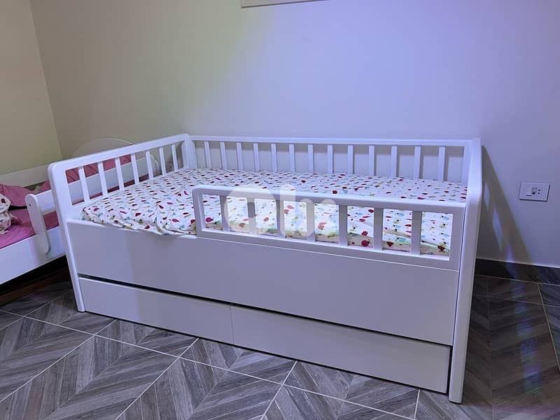 Bed Massif Zein real wood. size 180 on 100 3