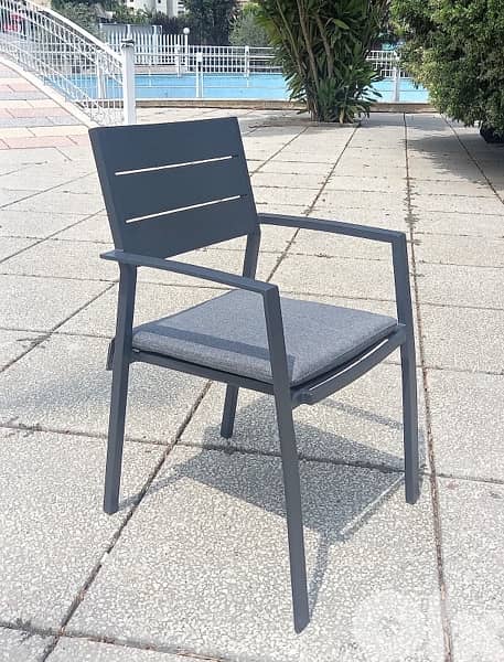 outdoor chair 0