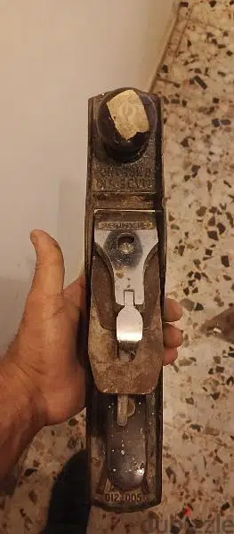 عدة للنجارة
