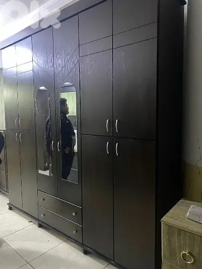 خزانة كبيرة عشر درف
