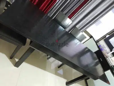 طاولة سفرة بتفتح ١٠ كراسي