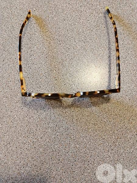 eyeglasses 0