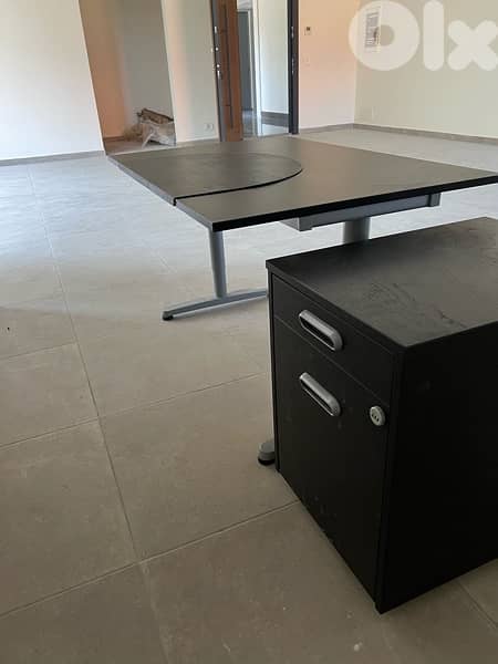 Desk & Unit of drawers & 2 shelves IKEA 7