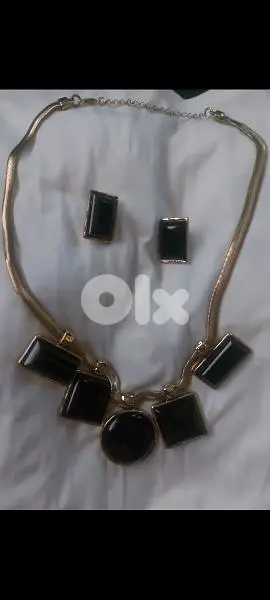 للبيع اكسسوارات وخواتم