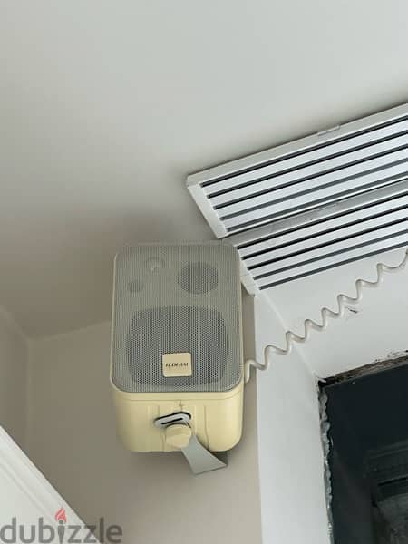 amplifier + speakers 0