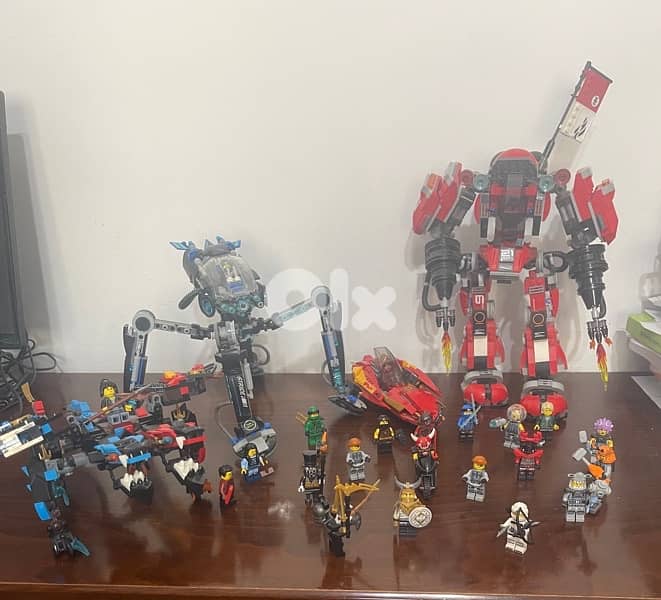 original 10 lego sets & 50 figurines 0
