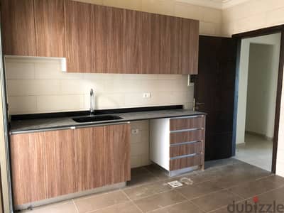 Apartment For Sale in Aoukar شقة للبيع في عوكر