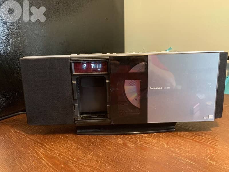 Panasonic SC-HC30 CD MP3 Player 2