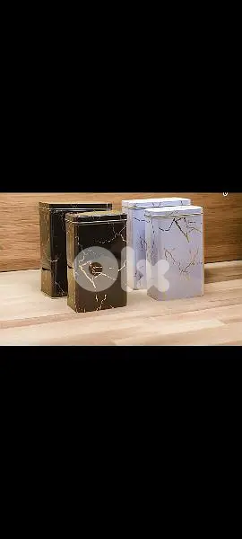 علب مونة معدن