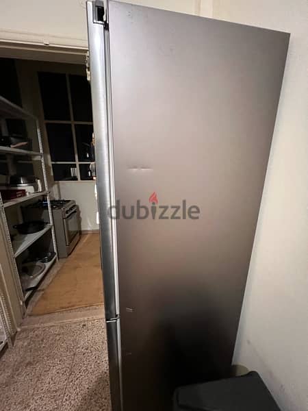 Samsung Refrigerator. 1