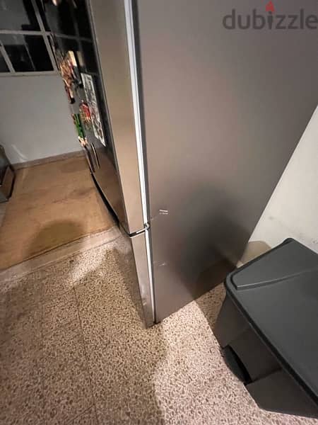 Samsung Refrigerator. 2