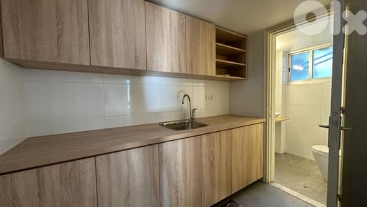 4 Rooms Office For Rent in Verdun4 غرف مكتب للإيجار في فردان 4 Rooms Office For Rent in Verdun4 غرف مكتب للإيجار في فردان