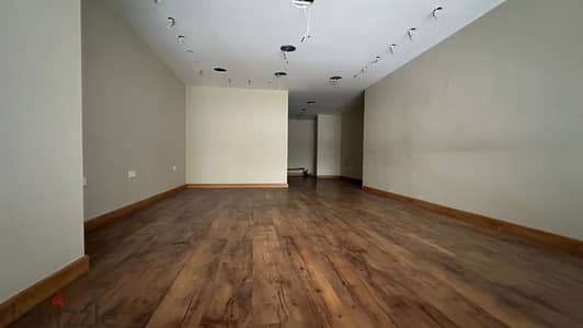 Shop for rent in Verdun محل تجاري للإيجار في فردان