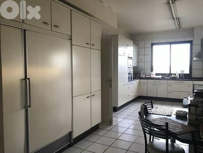 400 Sqm | Apartment For Sale in Hazmieh شقة للبيع في الحازمية