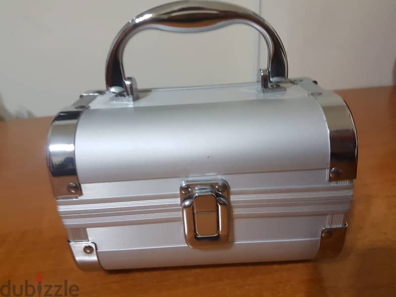 Silver - Accessories Case 0