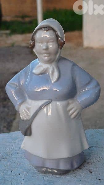 antique 0