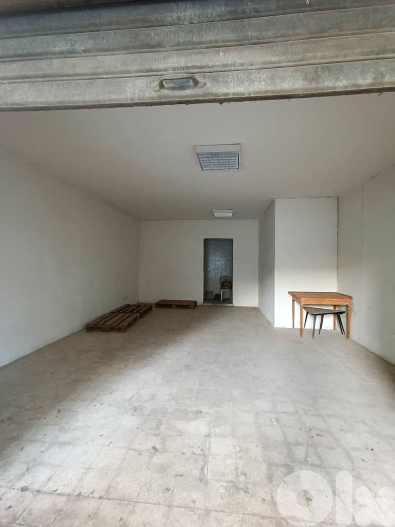 44 SQM Shop in Dekwaneh, Metn 0