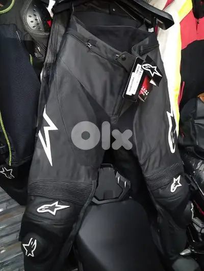 leather motorcycles pants , Alpinestars , Dainese ,