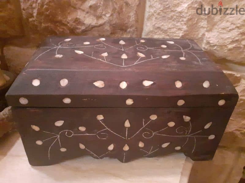 صندوق خشب مصدف 0