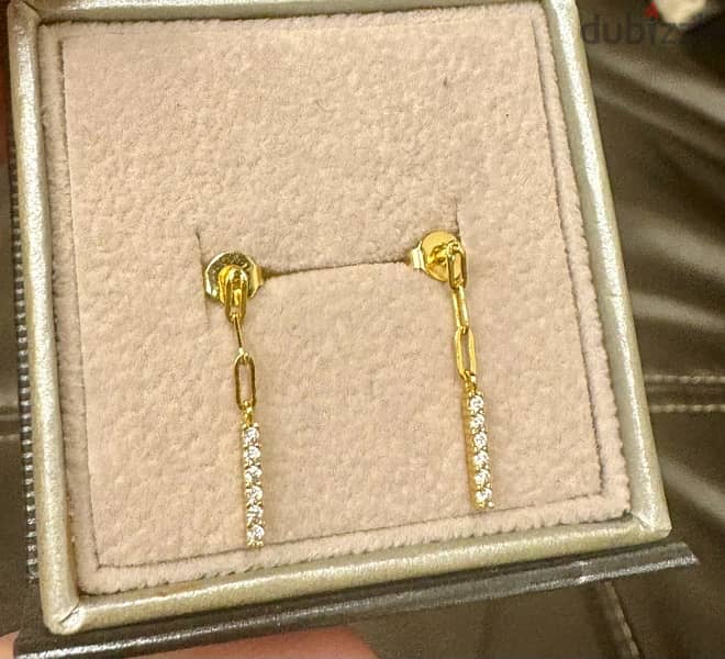 earings , high classy , gold color حلق لون ذهبي 0
