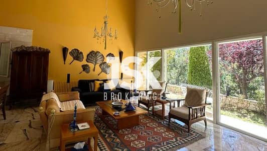 L14902-Fully Decorated & Furnished Villa for Rent In Mayrouba