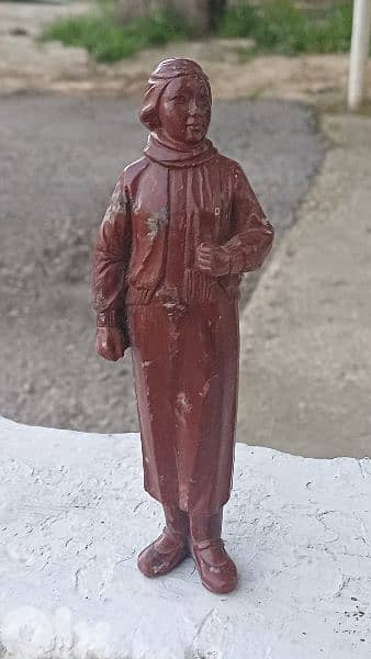 antique 7
