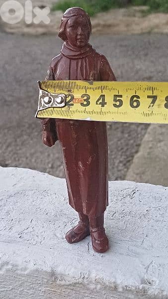 antique 9
