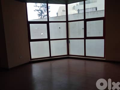 Office in commercial center in Zalka for saleمكتب في المركز التجاري