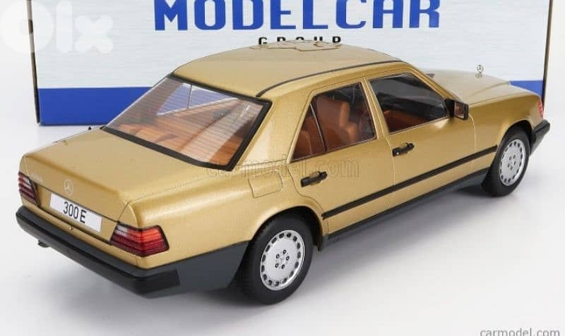 Mercedes (W124) 300E diecast car model 1;18. 4