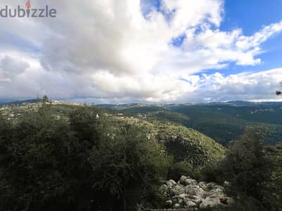 Land for sale in Ouyoun, 765 sqm أرض للبيع بالعيون