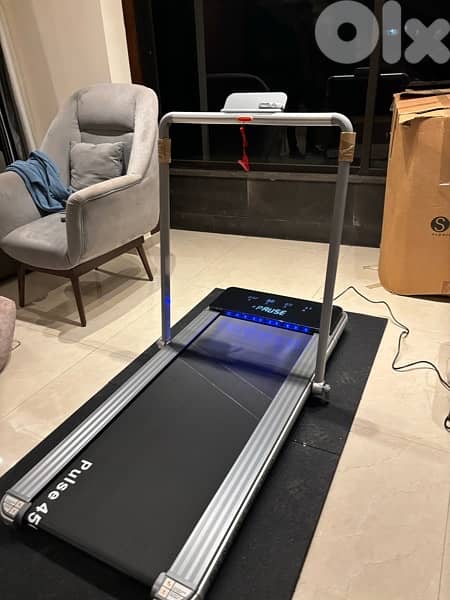 Foldable underbed Treadmill with remote control  2.75 hp 125 kg 6