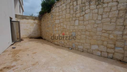 L14949-Spacious Apartment for Sale In Halat With A Beautiful View