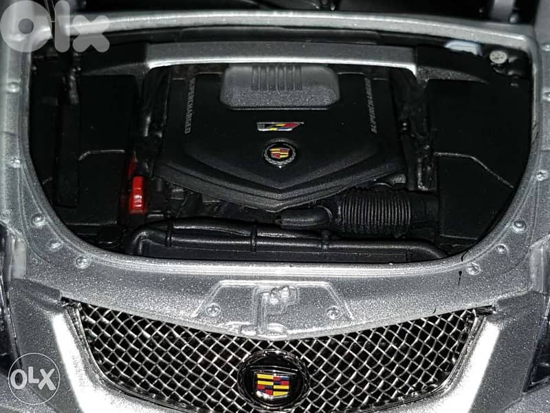 1/18 Kyosho Cadillac CTS-V diecast model car 5