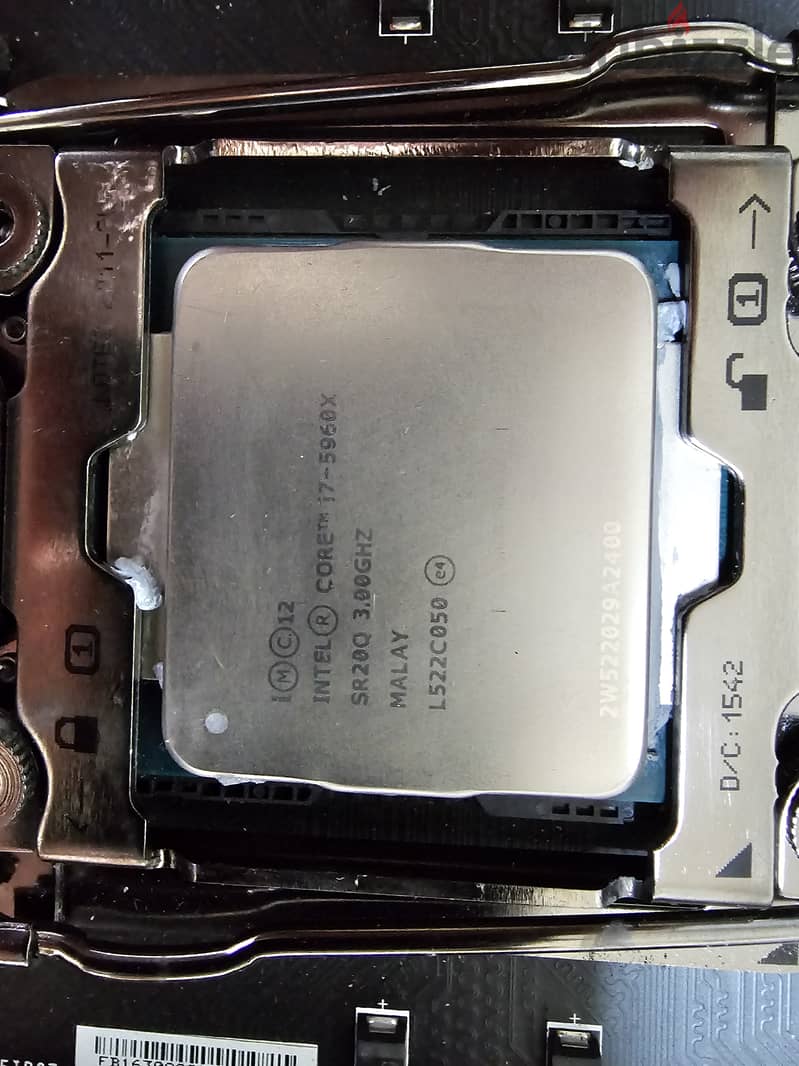 Cpu i7-5960X + MSI X99A GODLIKE Gaming, X99 LGA 2011 DDR4 EATX MOBO 2