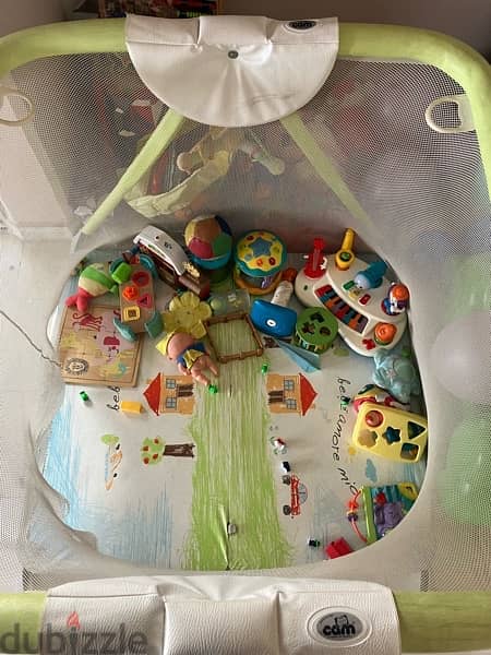 Cam baby playing crib 0