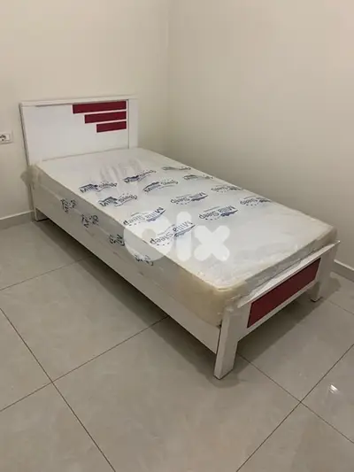تخت مفرد مع فرشة جديدة بافضل الاسعار من المعمل