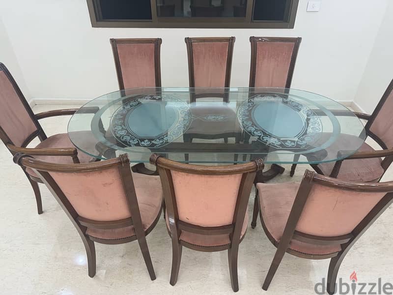sell 8  chairs , showcase , and table all 1100$ 0