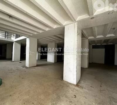 Spacious Showroom | Prime Location